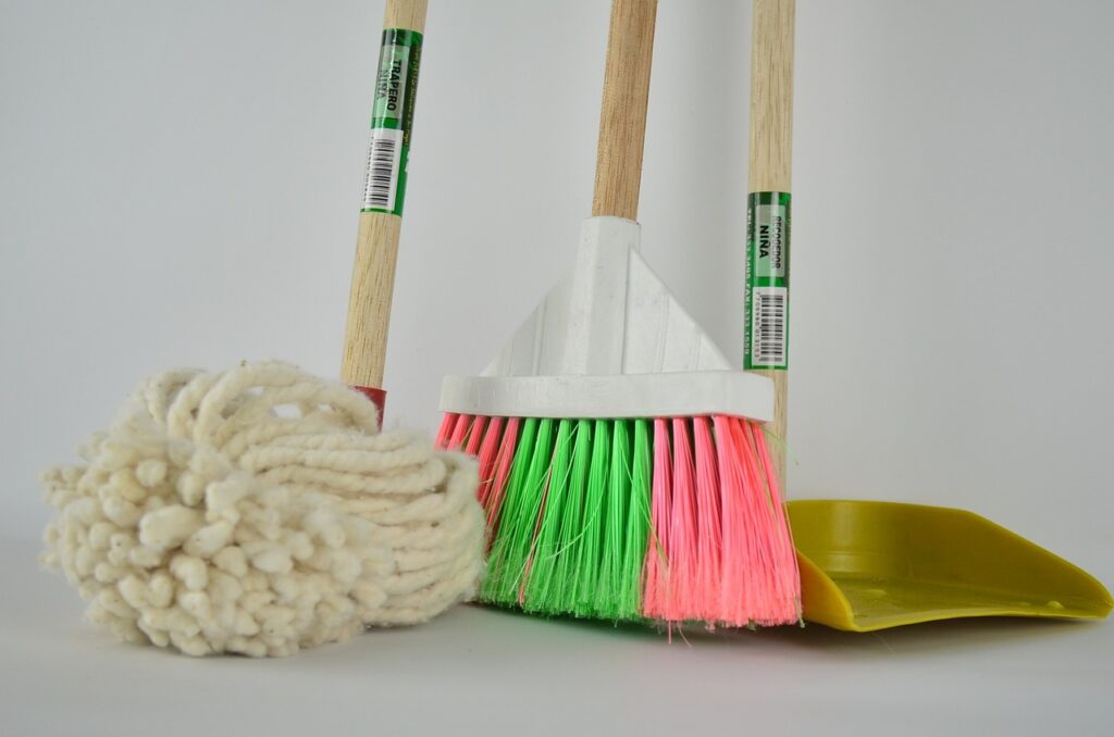 Mop dust pun broom | Thornton Flooring